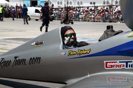 Swedish pilot wins Air Race 1 opening round : : FLYER