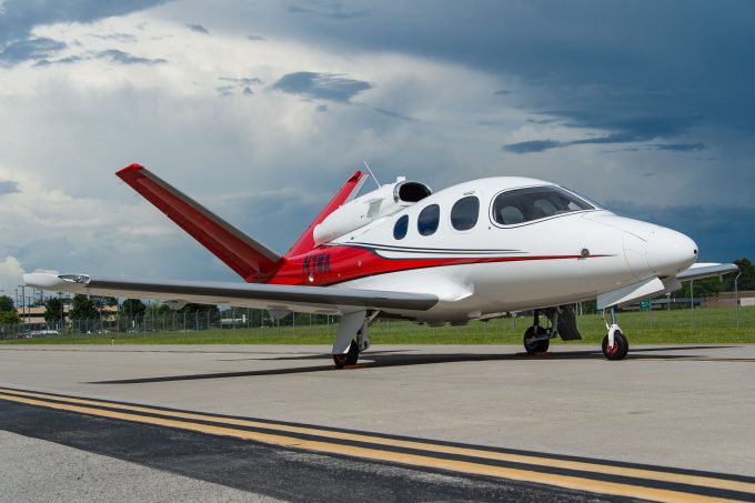 Cirrus SF50 Vision Jet : FLYER