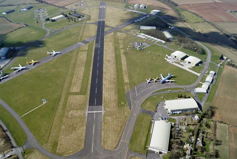 Cotswold Airport: old 747, new GPS approach : : FLYER