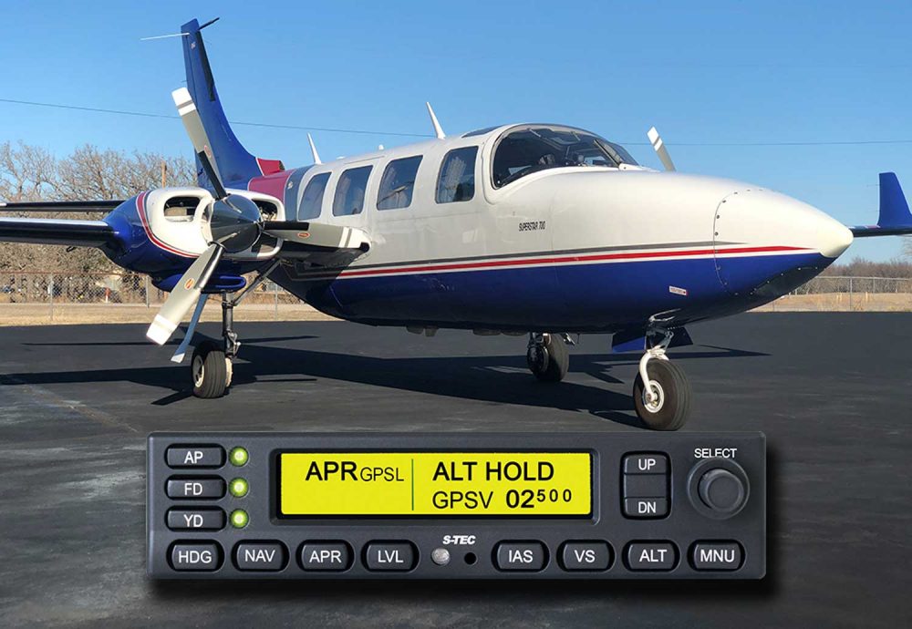 Piper Aerostar S-TEC autopilot