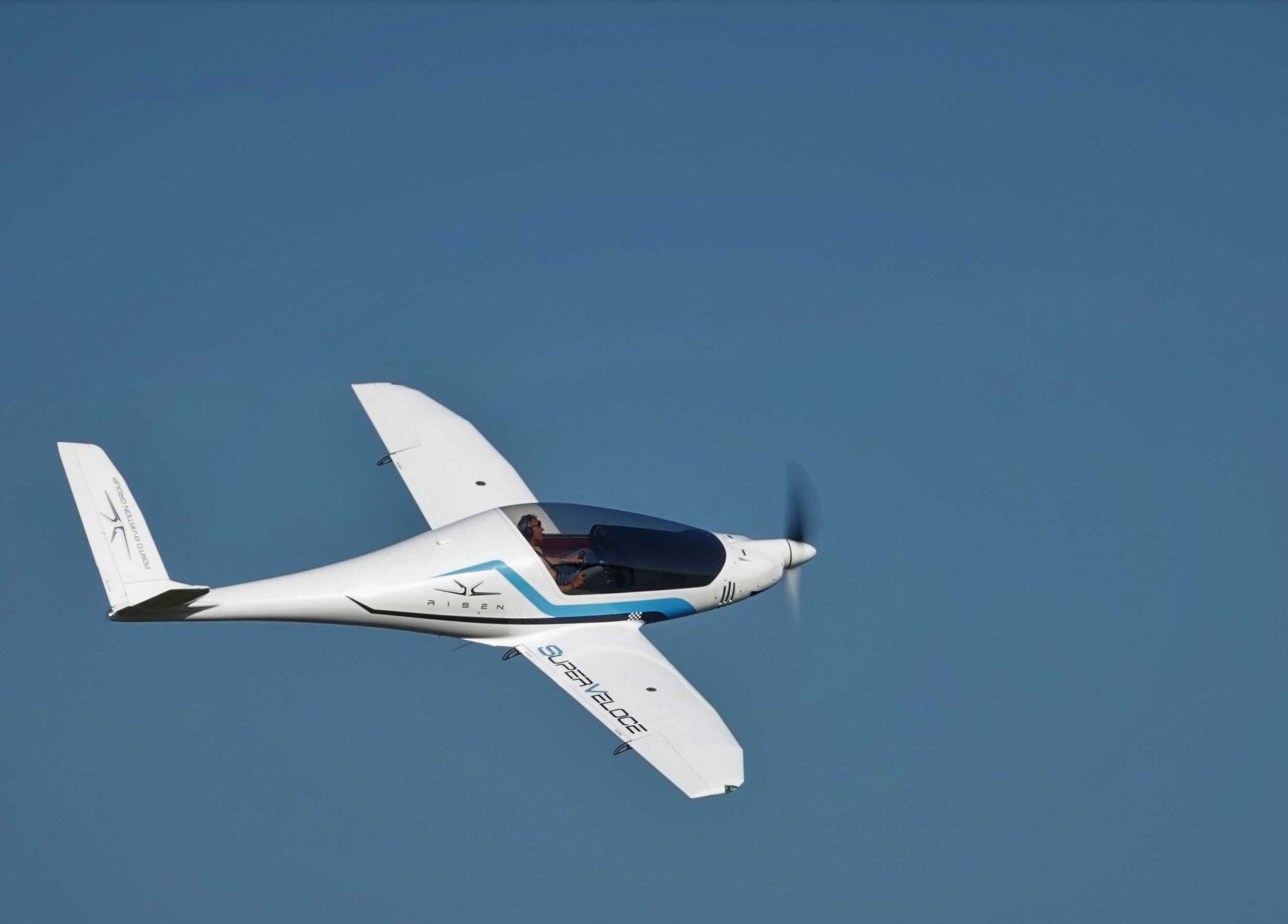 Risen 915iS SuperVeloce – a microlight - teases 250kt : : FLYER