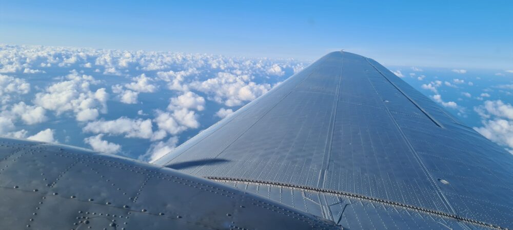 Cruising at 8,000ft on the way back from Glize Rizen