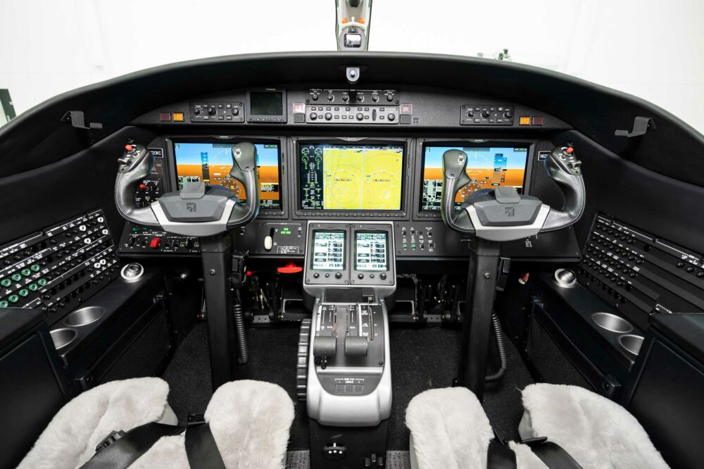 Cessna Citation CJ3 cockpit