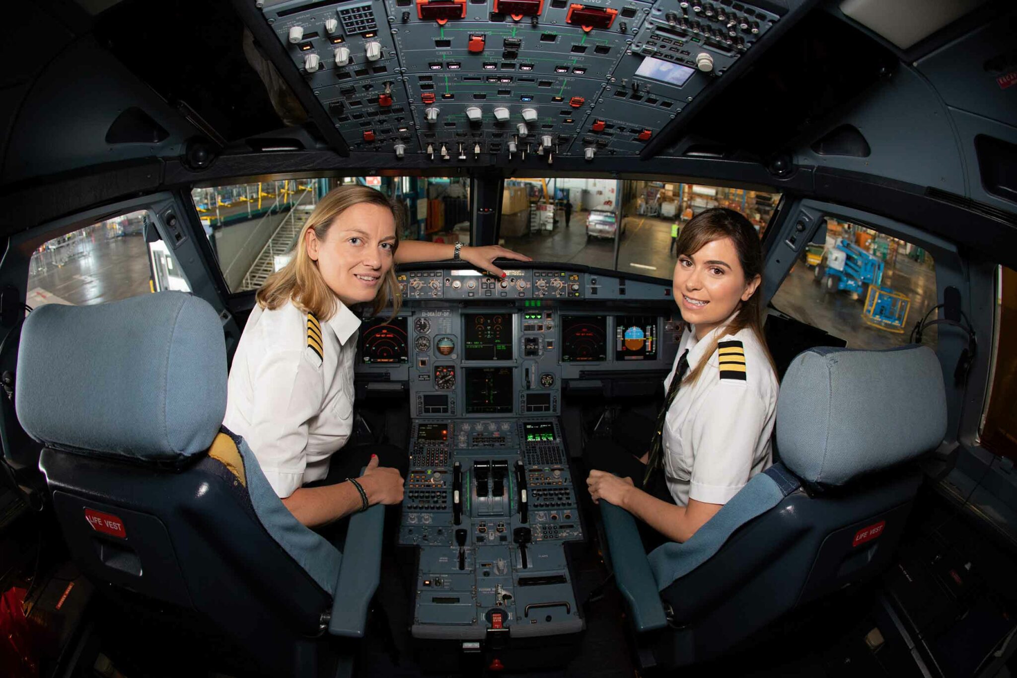Aer Lingus opens 2024 sponsored pilot training FLYER
