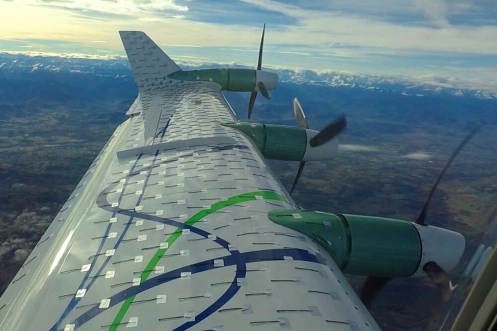 Weird wing but it could be the future: EcoPulse demonstrator makes its first flight with hybrid-electric propulsion
