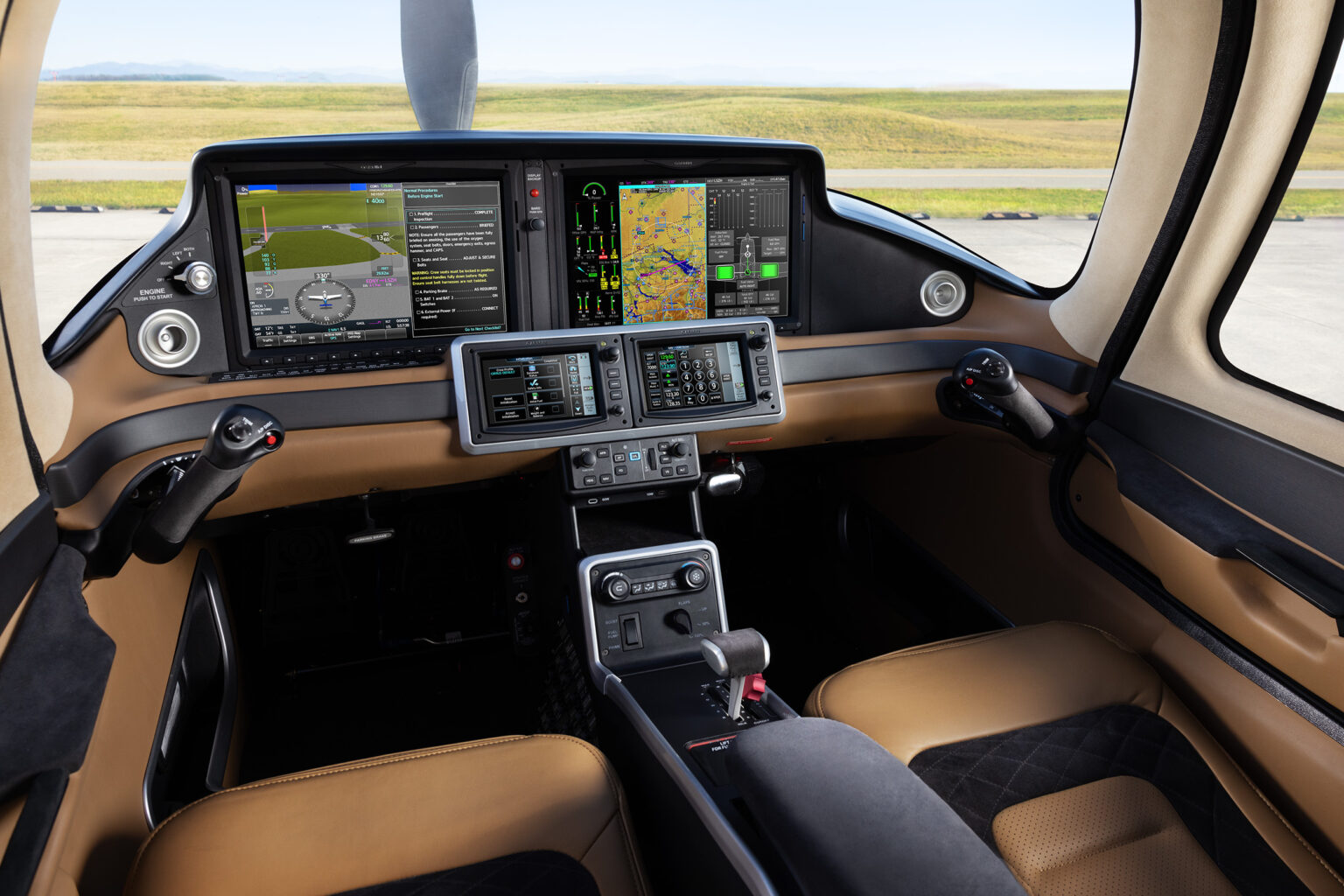 Cirrus launches G7 models with touchscreen avionics : : FLYER