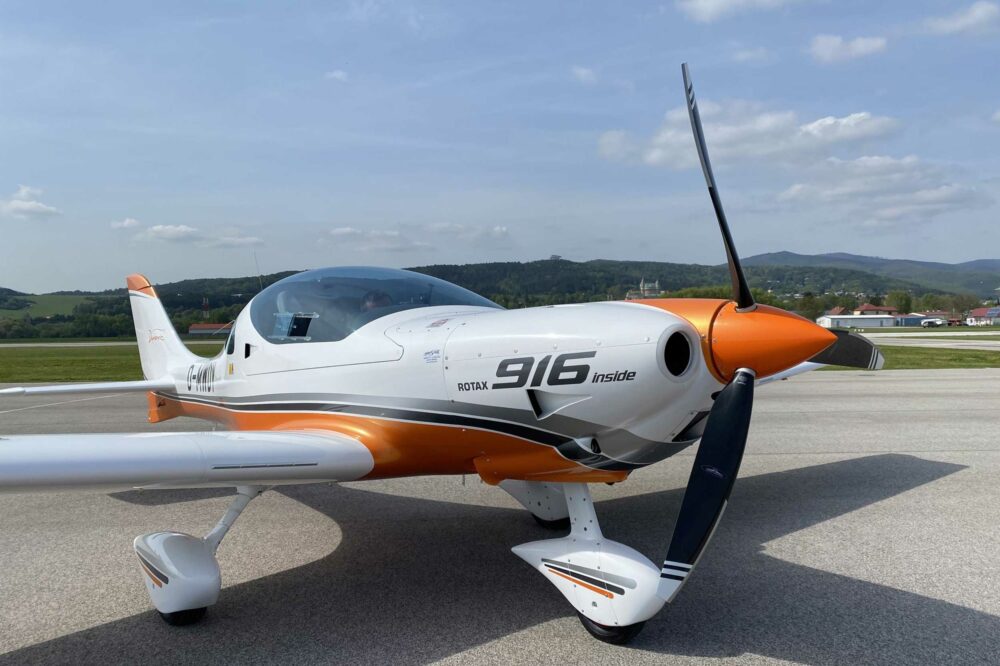 160hp WT9 Super Dynamic and four-seat WT10 Advantic at Private Flyer ...