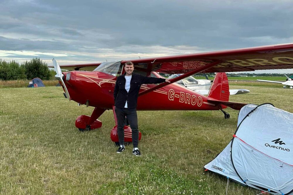 Mark Chambers flew all the way from Aughrim, Ireland in his Luscombe to SleapKosh