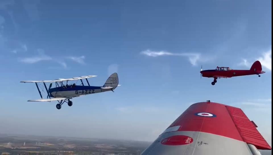 Chris Fopp Bulldog, Chipmunk & Tiger Moth formation practice.