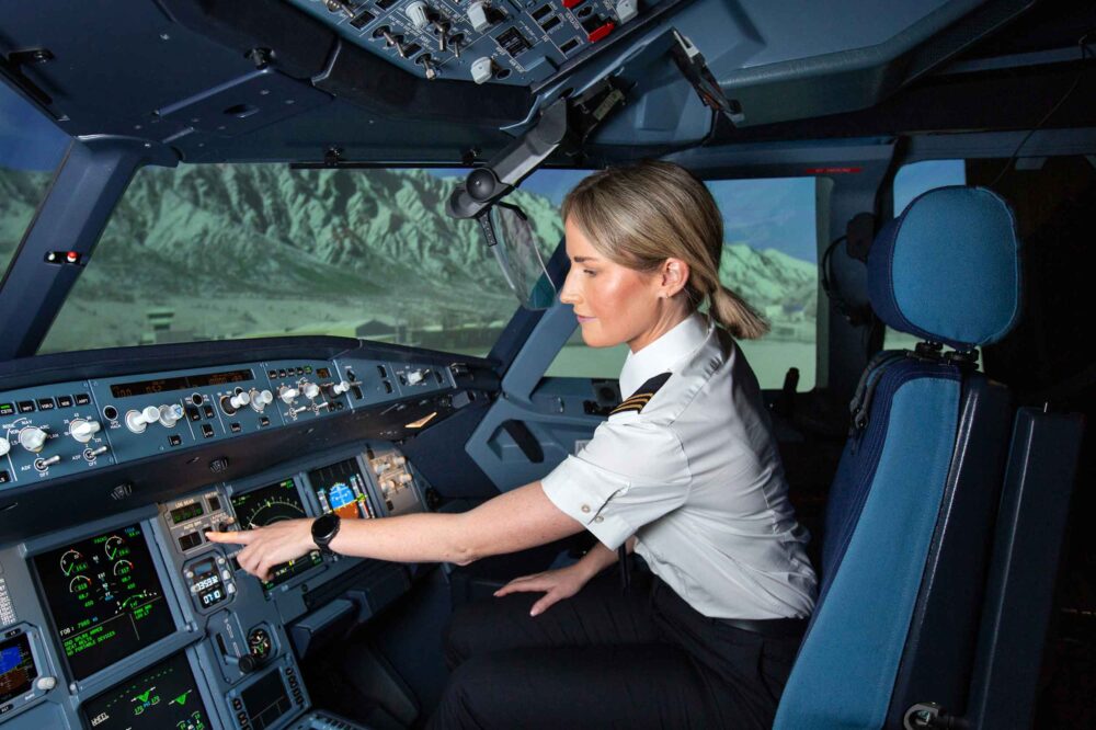 Lauren McLean, Qantas Type Rated Instructor, in A320 sim