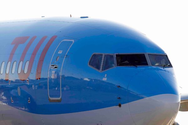 TUI B737 cockpit