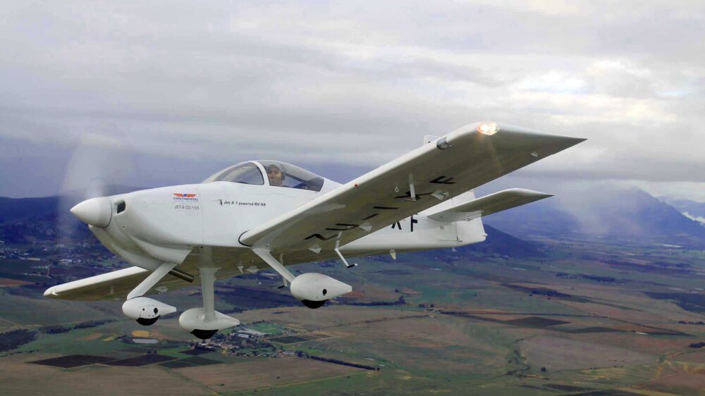 Van's RV-9 powered by a Continental diesel – believed to be the first