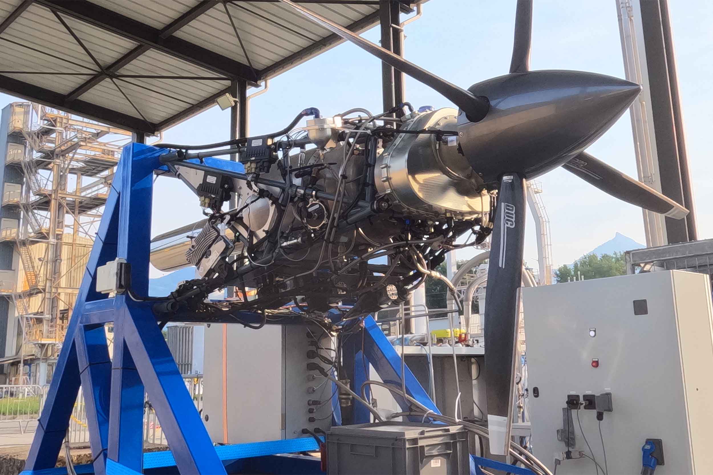 French Companies Successfully Test Liquid Hydrogen Fuel Gas Turbine Engine for Light Aviation