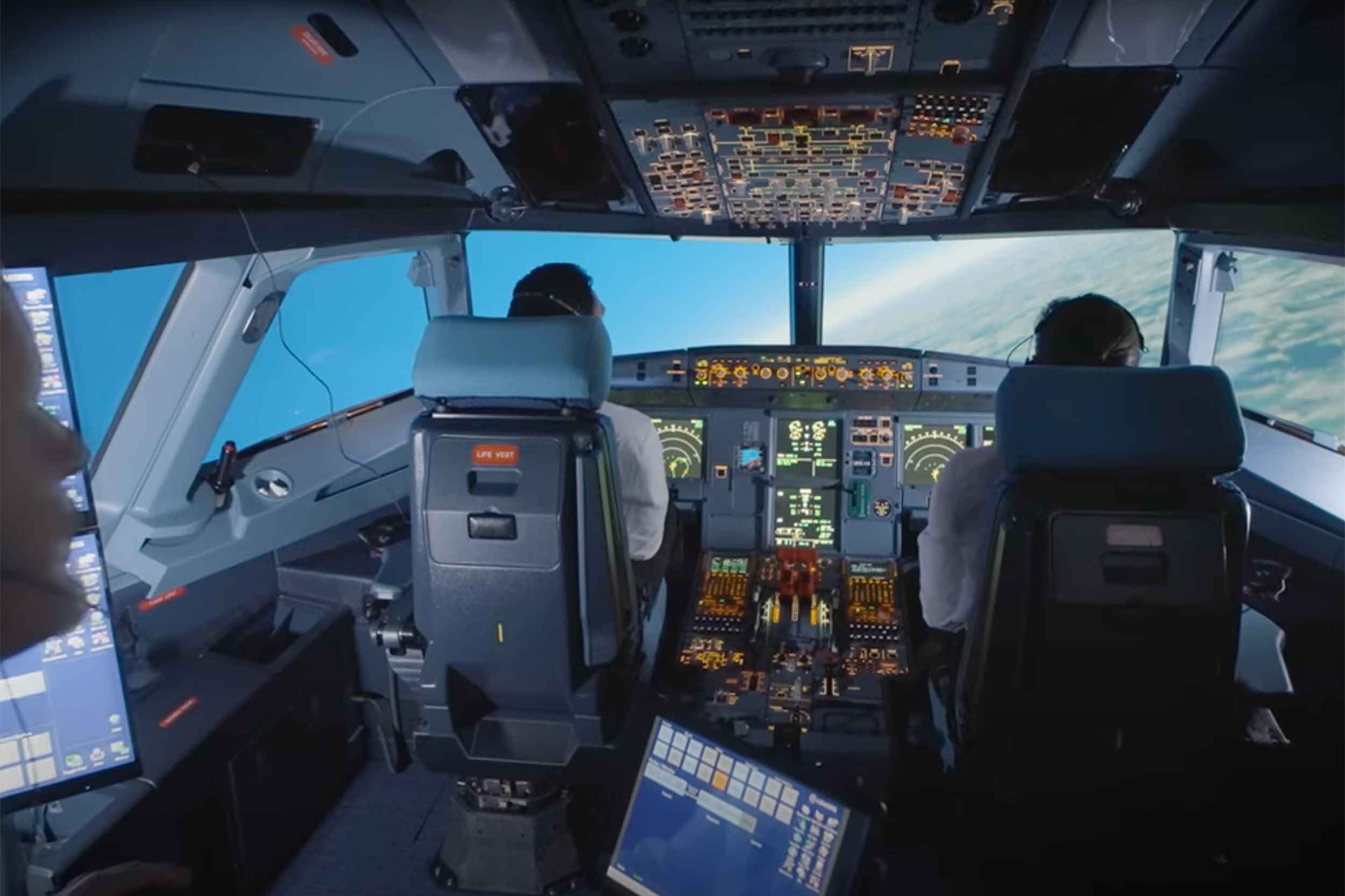 Acron Aviation pilot training