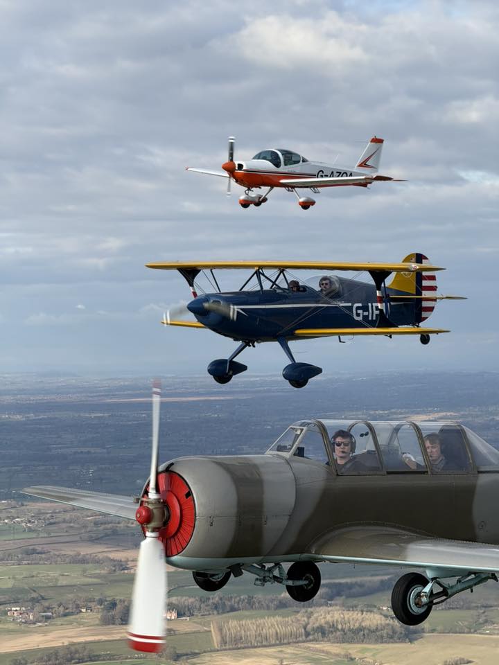 George Baylis, Bruce Buglass, Tom Knowles in formation