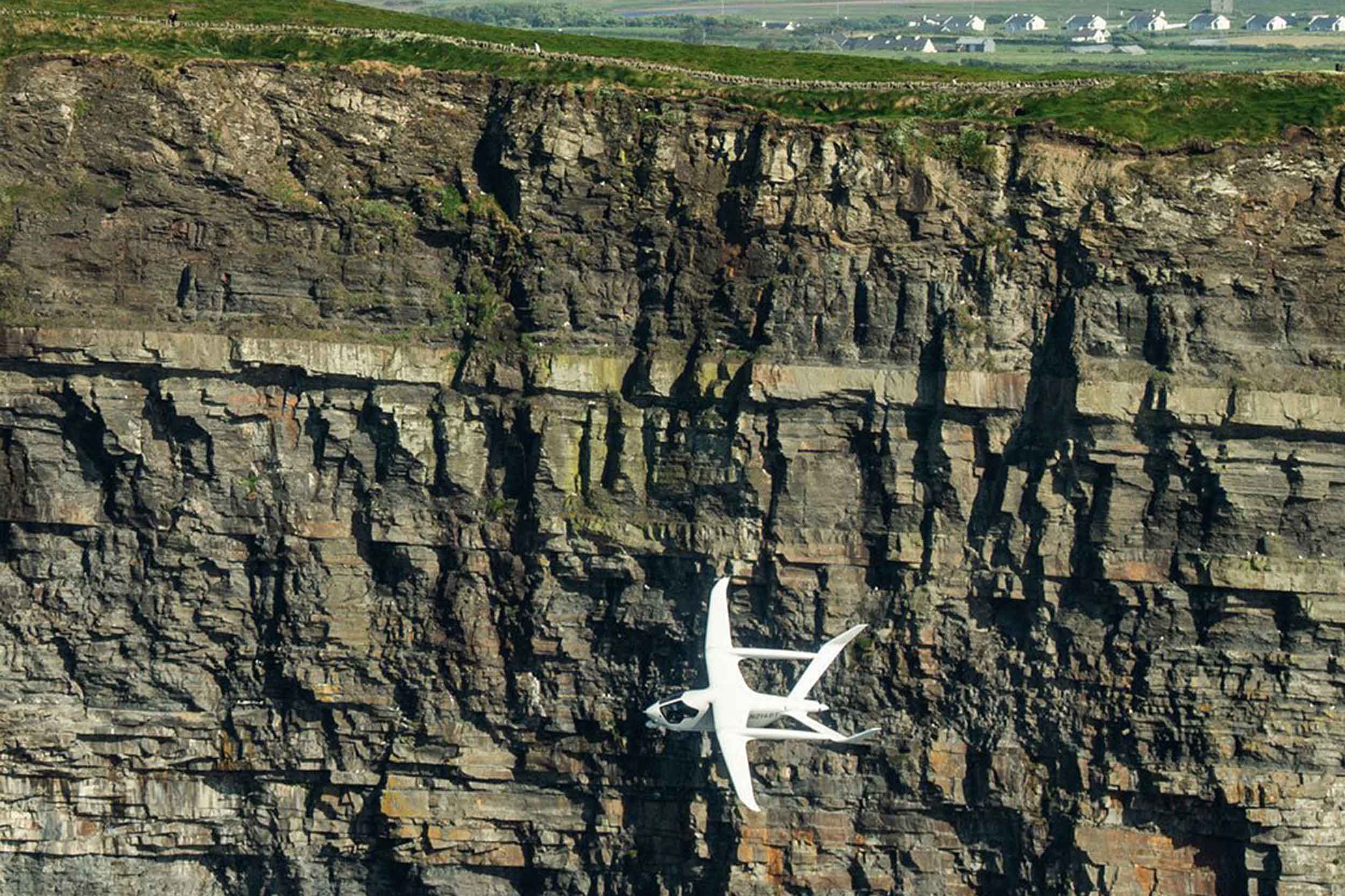 Beta Alia CX500 flying by the famous Cliffs of Moher, Ireland. Photos: Beta