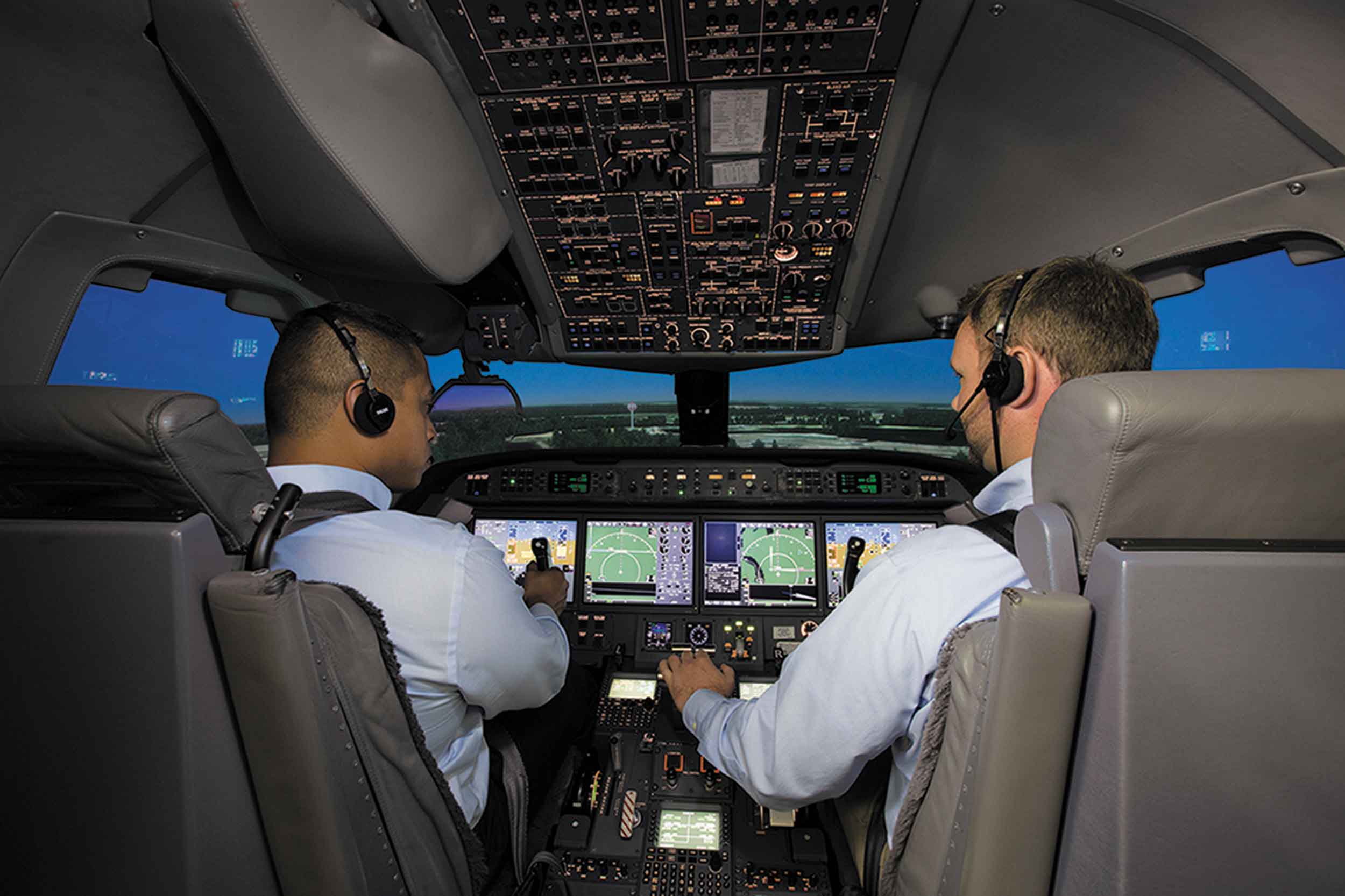 Training pilots in a Gulfstream G550 simulator. Photo: FSI