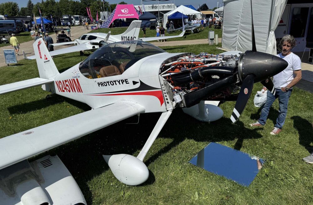 DeltaHawk engine on Van's Aircraft RV-14 - looked like a really interesting pairing for this airframe and engine.