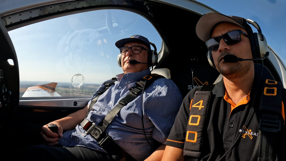 cockpit of skyleader 400