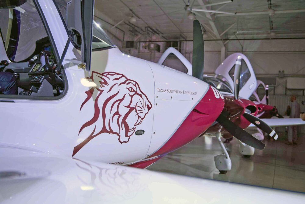 Texas uni operates a fleet of Cirrus SR piston aircraft for students flight training