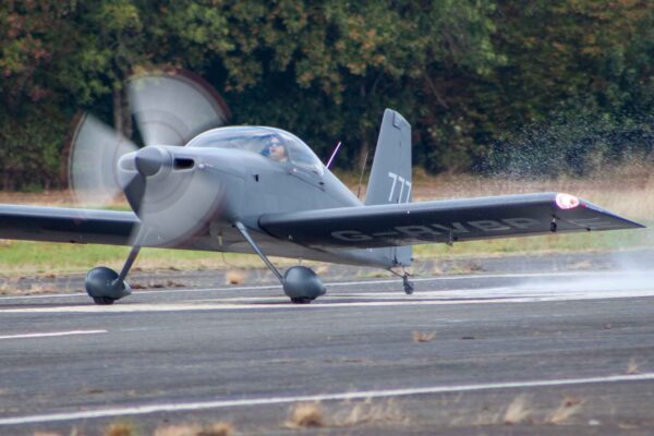 Ben and Sophie Polwin taking off in their RV-7