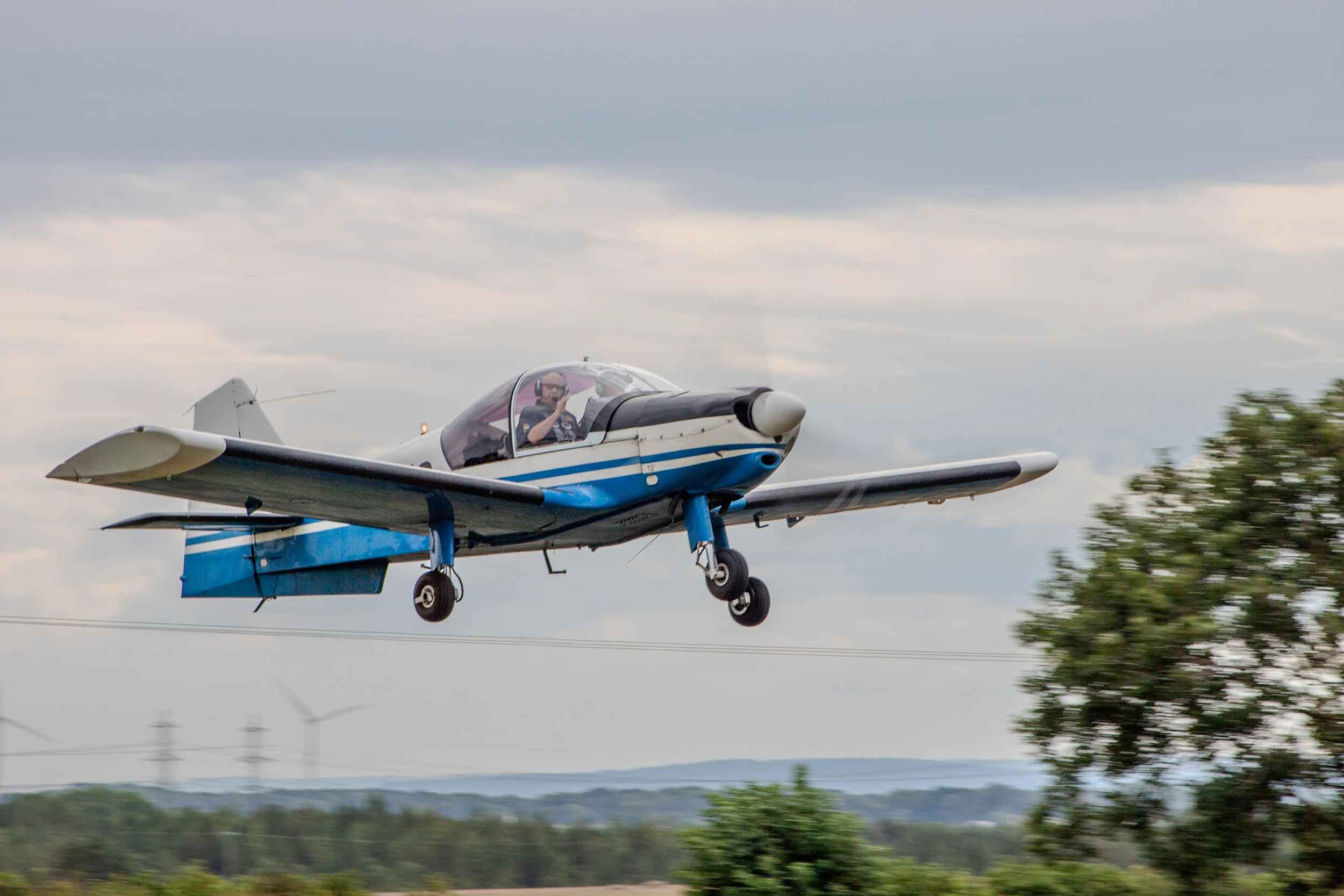 Air Race School returns to Popham ahead of UK series : : FLYER